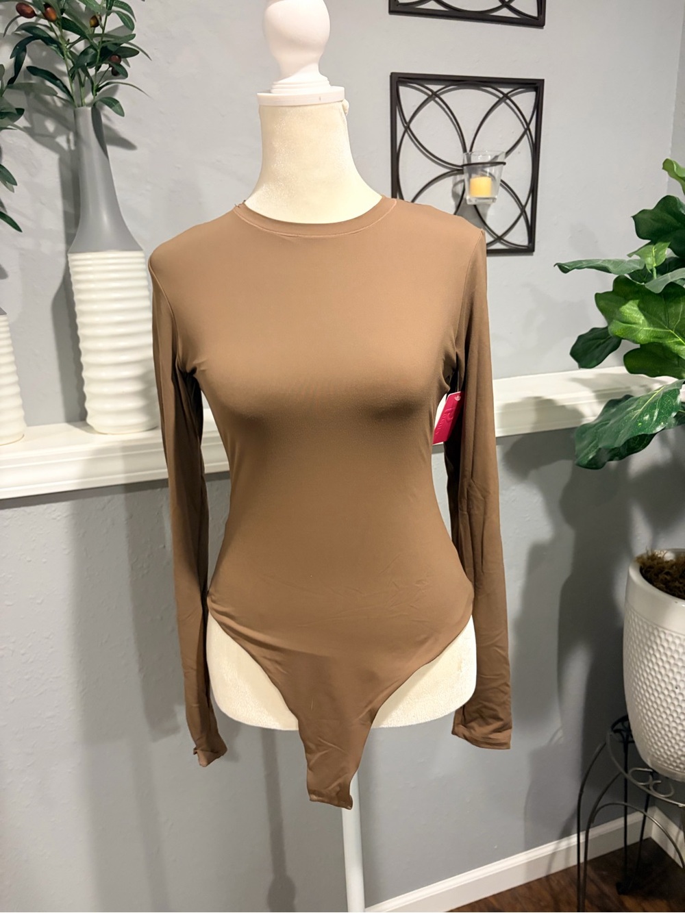 Long-Sleeve Brown Crewneck Bodysuit